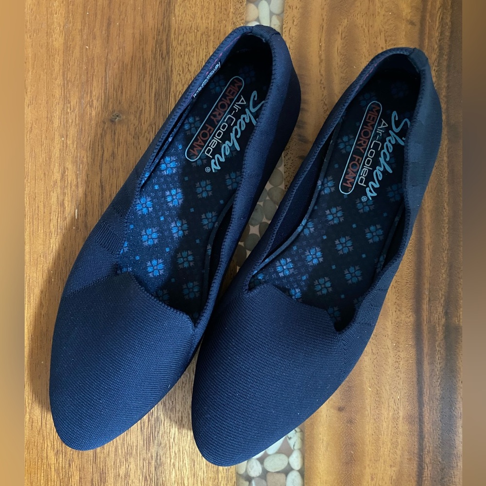 Sketchers Air Cooled memory foam flats royal blue size 8.5
